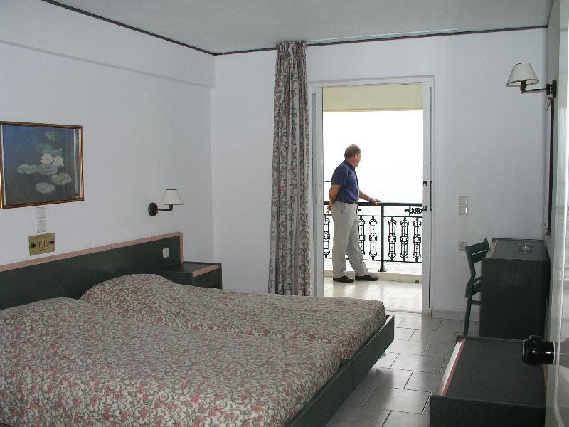 Porto Iliessa Hotel Аргаси Екстериор снимка